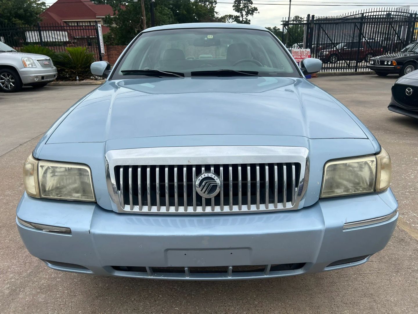 mercury grand marquis 2010 2MEBM7FV4AX611918 image mercury grand marquis 2010 2MEBM7FV4AX611918 image